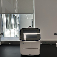 Invitrogen iBright CL1500 Imaging System image 1
